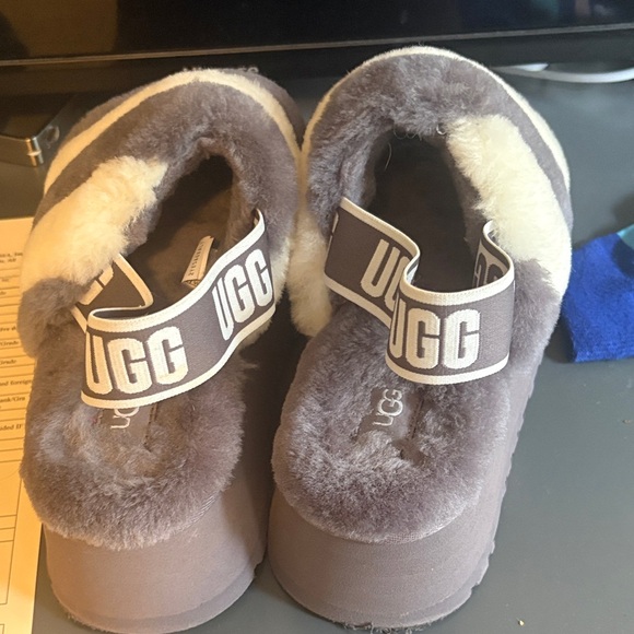 UGG Gray and Cream Fluffy Slippers - Picture 2 of 3
